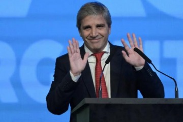 Foto de Caputo responsabiliz� a la gente por la alta morosidad: "Pensaban que la inflaci�n iba a licuar las deudas y no pas�"