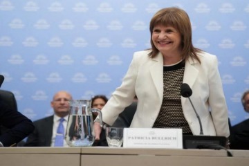 Foto de En plena interna libertaria, Bullrich inicia su campa�a en la Ciudad con una caminata en Lugano