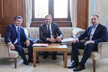 Foto de En busca de apoyo: San Juan, Chaco y Mendoza suman respaldo a LLA en la eliminaci�n de las PASO