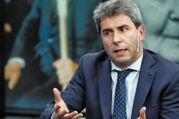 Foto de Sergio U�ac lanz� su candidatura presidencial para 2027 y desafi� el liderazgo de Kicillof