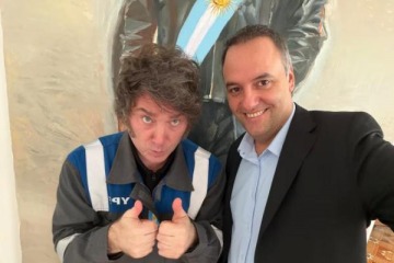 Foto de Sigue el respaldo fuerte a Adorni en pleno esc�ndalo y Milei se reuni� con �l en Olivos