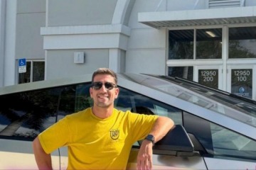 Foto de El esc�ndalo del diputado libertario del Tesla: denuncian que deriv� prestaciones a cl�nicas de su entorno familiar