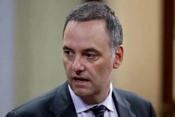 Foto de Adorni est� cada vez m�s complicado: se sumaron nuevas pruebas del contratista y otras dos billeteras cripto