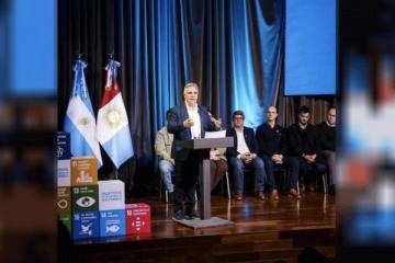Foto de Llaryora rechaz� la quita de subsidios al gas y advirti� que afectar� a m�s de 2 millones de cordobeses