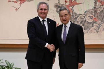 Foto de En medio del alineamiento con EEUU, el Gobierno volvi� a tender puentes con China