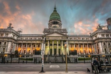 Foto de En su alineamiento con EEUU, el oficialismo lleva al Congreso una agenda sobre explotaci�n de "tierras raras"