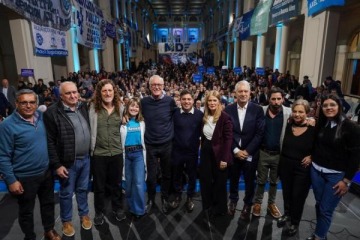 Foto de Kicillof: "No hay futuro posible en nuestra Naci�n si se abandona la salud del pueblo"