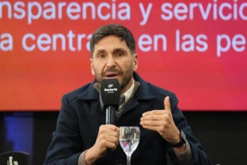 Foto de Pullaro vuelve a diferenciarse del Gobierno de Milei: "Cuando se administra con transparencia, la obra p�blica no es corrupci�n"
