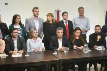 Foto de Legisladores cordobeses pidieron el jury para los fiscales Ra�l Garz�n e Iv�n Rodr�guez tras el femicidio de Agostina Vega