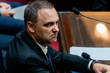 Foto de El PRO de Rosario le reclam� a Javier Milei no lleve a Manuel Adorni al acto por el D�a de la Bandera