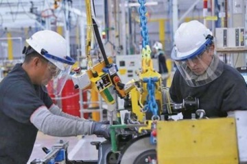 Foto de El empleo formal sigue en picada: el salario m�nimo ya perdi� casi el 40% desde el 2023