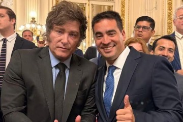 Foto de Javier Milei se presentar� en la Fundaci�n Faro junto a Adri�n Ravier, su nuevo vocero