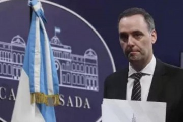  Una funcionaria ratific� ante la Justicia que le prest� su tarjeta a Adorni para comprar un monitor gamer