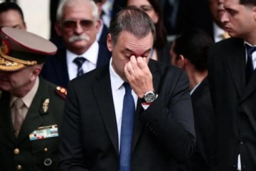 Foto de Cada vez m�s complicado: La Justicia cit� a m�s funcionarios que compraron bienes para Manuel Adorni