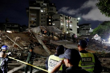 Foto de Parti� un segundo grupo de brigadistas argentinos a Venezuela pra asistir las zonas afectadas por los terremotos 