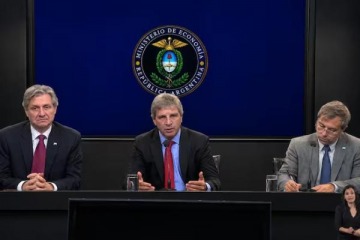 Foto de Caputo present� el programa financiero hasta 2027: �Salir a los mercados es una opci�n, no un objetivo�