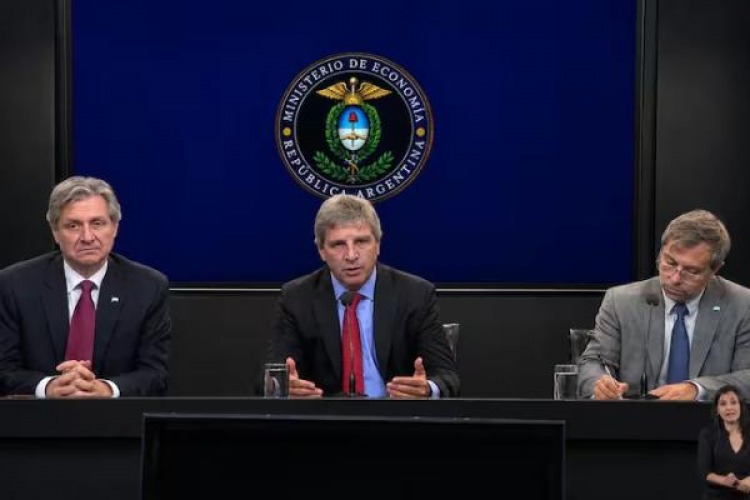  Caputo present� el programa financiero hasta 2027: �Salir a los mercados es una opci�n, no un objetivo�