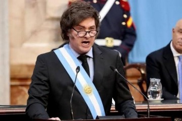 Foto de Javier Milei se re�ne con diputados libertarios para continuar con la proyecci�n de la reforma del Banco Central