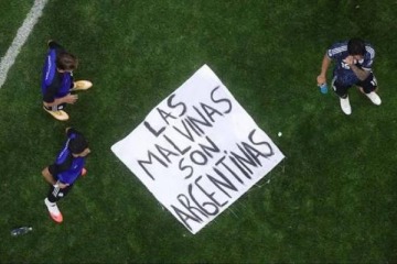 Ravier negó las críticas del Gobierno a la bandera de Malvinas y a los dichos de Messi sobre la situación económica
