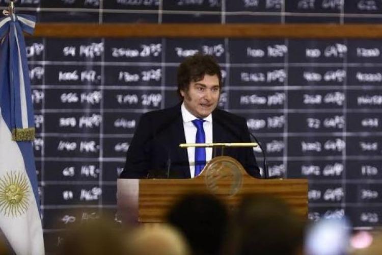 La confianza en Milei se desploma: cay� 21% en un a�o y vuelve a niveles bajos
