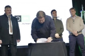 Foto de Chubut y R�o Negro sellaron un acuerdo hist�rico para terminar un conflicto de m�s de 30 a�os