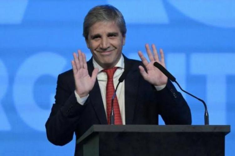  Luis Caputo:  "Tener los d�lares bajo el colch�n es un muy mal negocio"