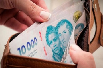 Foto de Desde que asumi� Milei, el salario m�nimo acumula una ca�da de m�s del 40% en su poder de compra