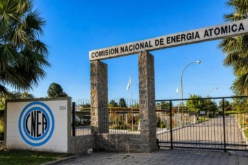 Foto de Tras los despidos masivos, el Gobierno formaliz� el achicamiento de la Comisi�n Nacional de Energ�a At�mica