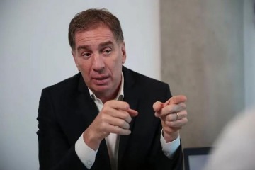 Foto de Santilli improvis� una d�bil defensa a Milei tras sus dichos contra Lula: �No se rasguen las vestiduras�
