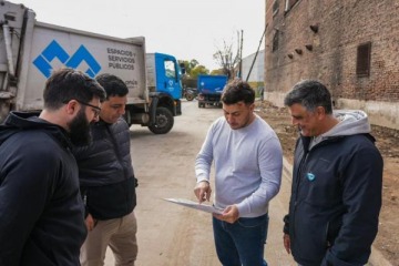 Foto de El Municipio de Lan�s inici� las tareas de erradicaci�n de un basural cr�nico