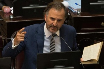 Foto de Presentaron una impugnaci�n contra Joaqu�n Benegas Lynch de cara a la sesi�n por la Ley de Tierras en el Senado