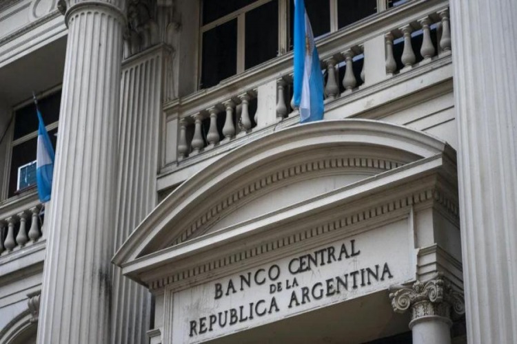  El Gobierno acelera la reforma del BCRA: conf�a en tener dictamen esta semana y sesionar el 19 de agosto