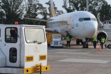 Foto de Flybondi, cada vez más complicada: la Justicia embargó sus cuentas por una deuda millonaria con ARCA