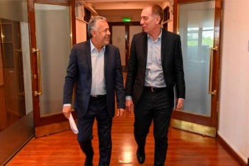 Foto de Figueroa se re�ne con Santilli y le llevar� reclamos por la Zona Fr�a, las rutas nacionales y Vaca Muerta
