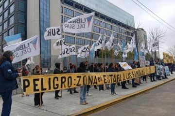 Foto de Protestas en la sede central de Mercado Libre por las tasas de inter�s que cobra en sus pr�stamos
