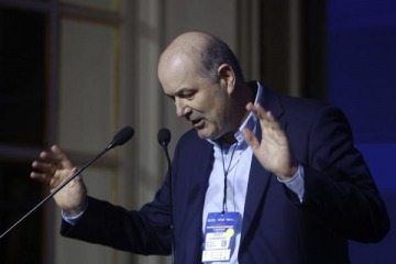  Ni las empresas la bancan: Adimra presenta el primer amparo contra la reforma laboral de Sturzenegger