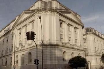 Foto de Milei ajusta a los municipios bonaerenses: las transferencias cayeron 2,5%