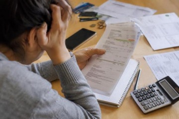 Foto de Las provincias salen a refinanciar las deudas de las familias ante el ahogo financiero y la negación de Milei