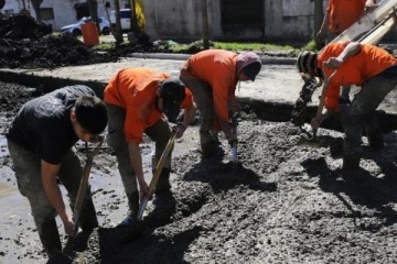 Foto de Lan�s avanza con el plan de pavimentaci�n y suma nuevos frentes de obra