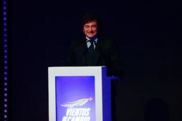 Foto de Milei: "Mientras sea presidente, va a seguir habiendo equilibrio fiscal�