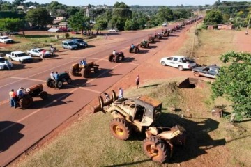 Foto de Yerbateros preparan una protesta durante la visita de Milei a Misiones por el impacto del ajuste en la producci�n