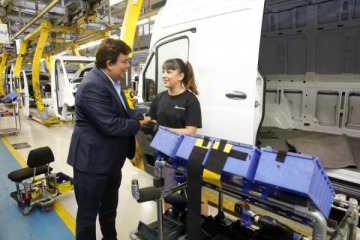 Foto de �Sin industria no hay Argentina": el reclamo de Espinoza en el D�a de la Industria Nacional