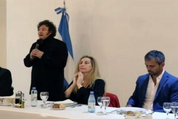 Foto de Milei convoca a diputados y senadores de LLA para alinear la estrategia legislativa