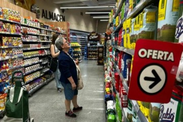 Foto de El consumo privado baj� casi 1% en agosto y registr� su novena ca�da interanual consecutiva