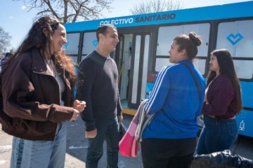 Foto de Juli�n �lvarez inaugur� el nuevo colectivo sanitario en Monte Chingolo