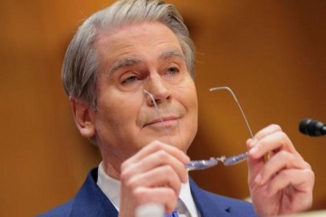  Se cumple un a�o del respaldo de Bessent: el d�a en que el funcionario estadounidense se convirti� en cuasiministro