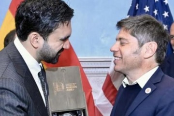 Foto de Kicillof se reuni� con el presidente de Espa�a y cruz� a Milei: �No hay milagro, estamos sufriendo una verdadera cat�strofe�