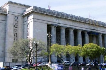 Foto de Nuevo rev�s para Milei: la Justicia declar� inconstitucional el decreto que bloqueaba los fondos universitarios