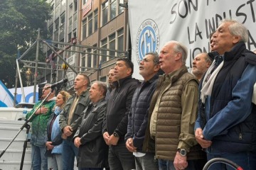 Foto de La CGT volvi� a las calles contra Milei y denunci� que el FMI dirige un modelo que destruye la industria nacional