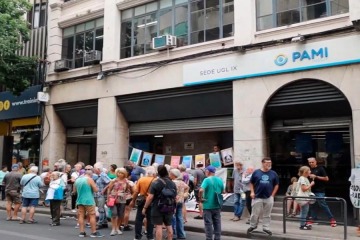Foto de Paro en el PAMI: m�dicos y odont�logos suspenden la atenci�n durante 96 horas ante la falta de respuestas